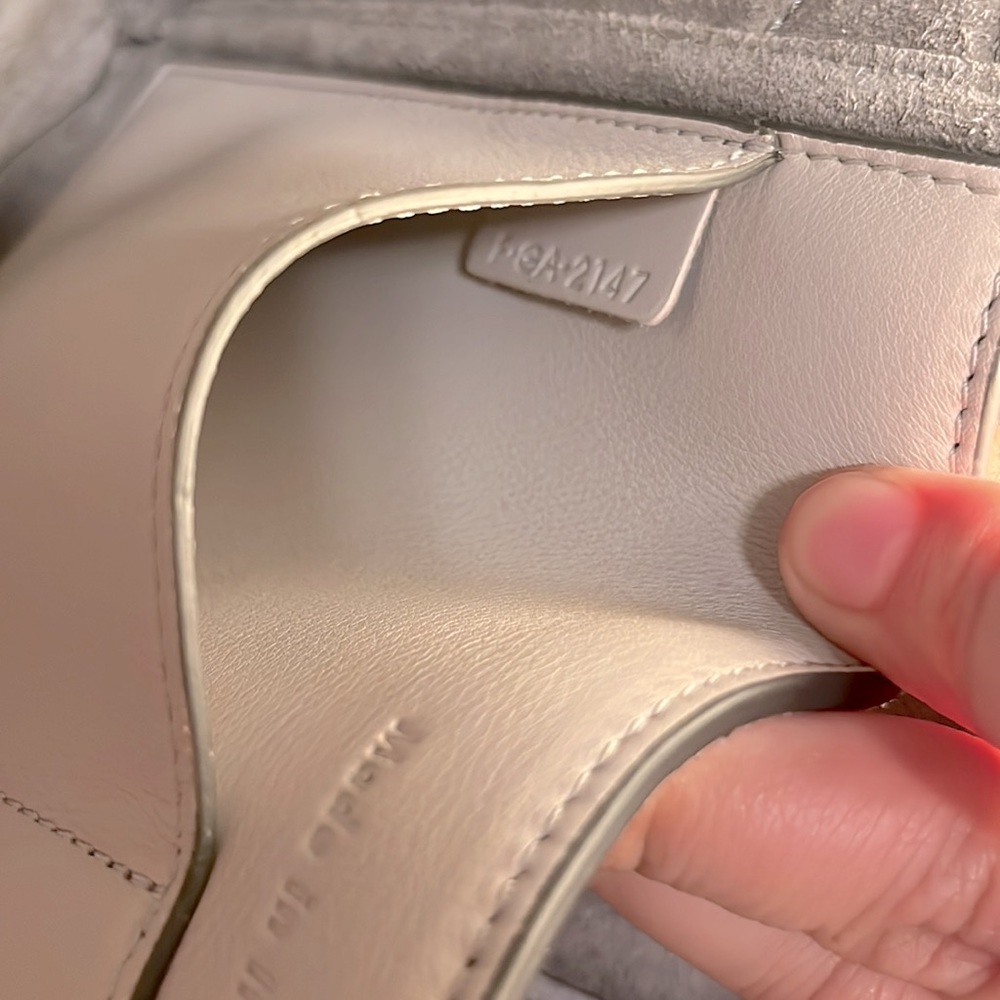 Céline Tri-fold Clutch On Chain Cloud Supple Natural Calfskin - Picture 8 of 8